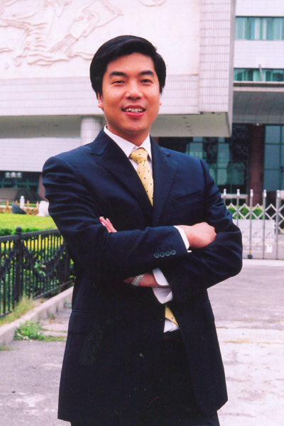 优秀主持人朱杰驾驭各种大型个人婚礼和集体婚礼